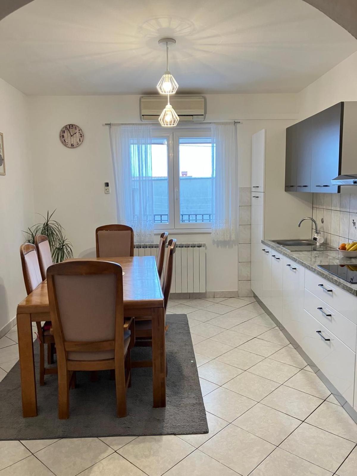 Apartment *Biba* Dugi Rat Ngoại thất bức ảnh